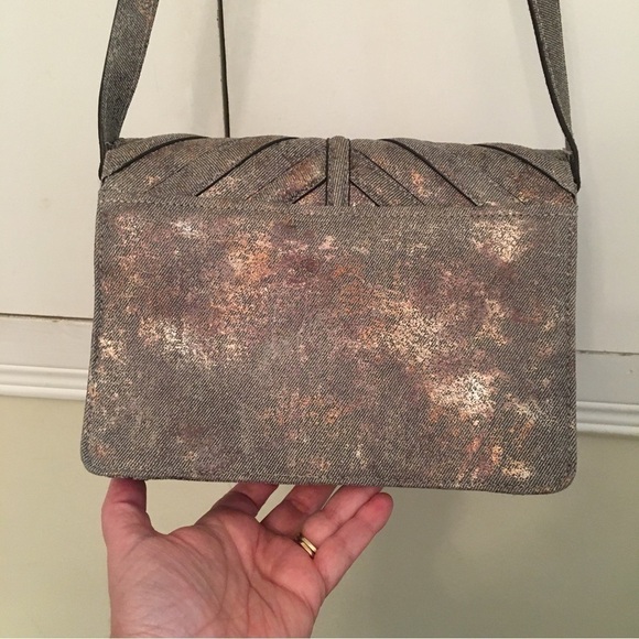 𝅺aimee Kestenberg On The Rocks Brushed Metallic Crossbody Bag - Picture 5 of 9